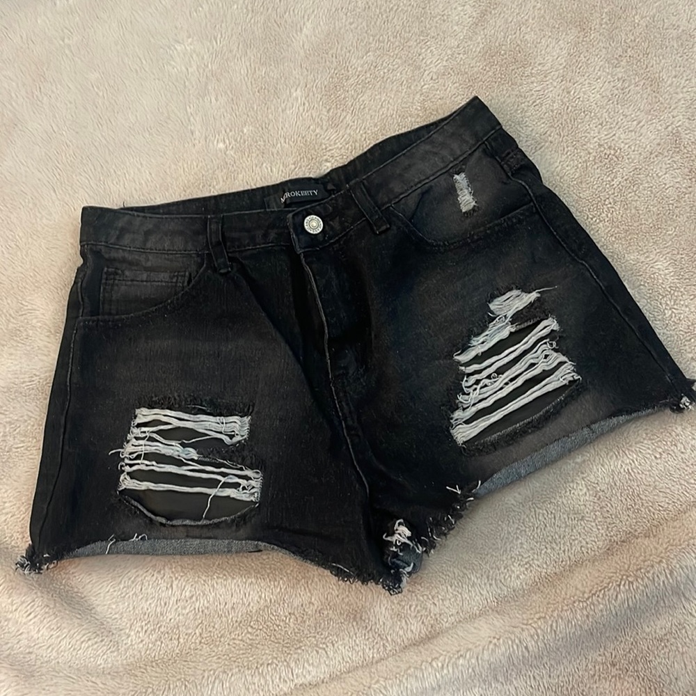 Black denim shorts M